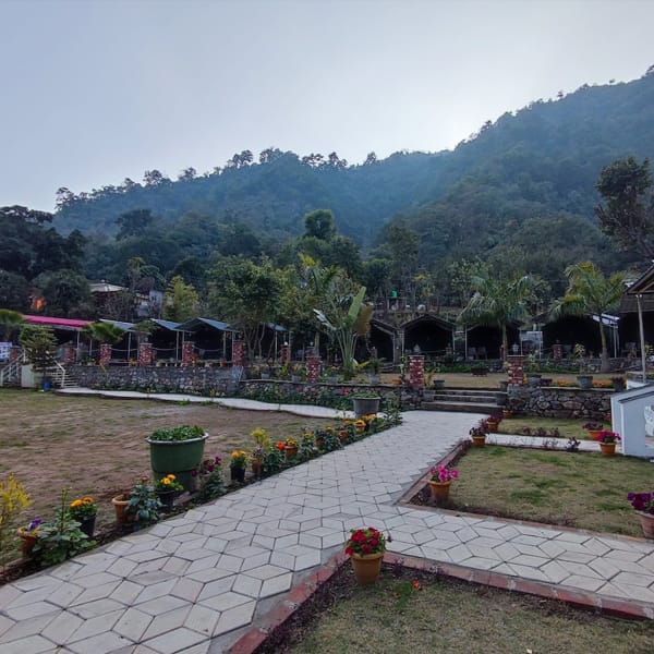 Cottage in rishikesh near ganga inside view