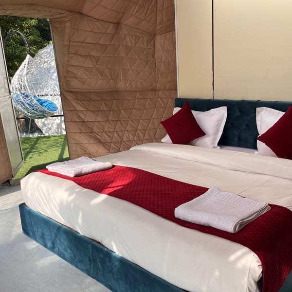 Beautiful Bed in Glamping